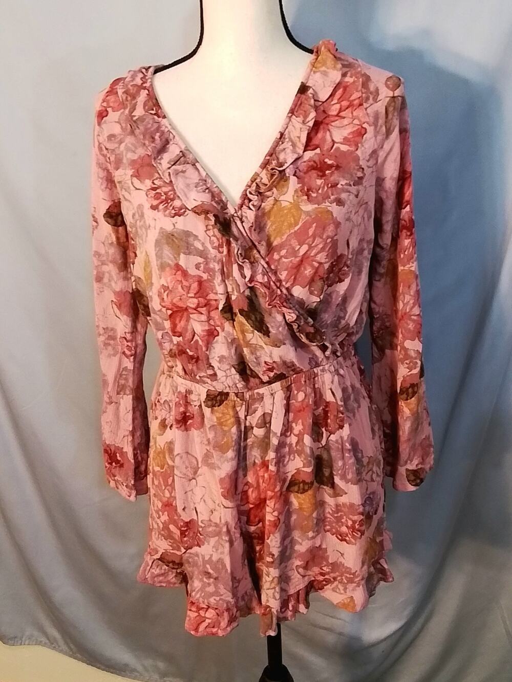 Mossimo pink floral print blouse
